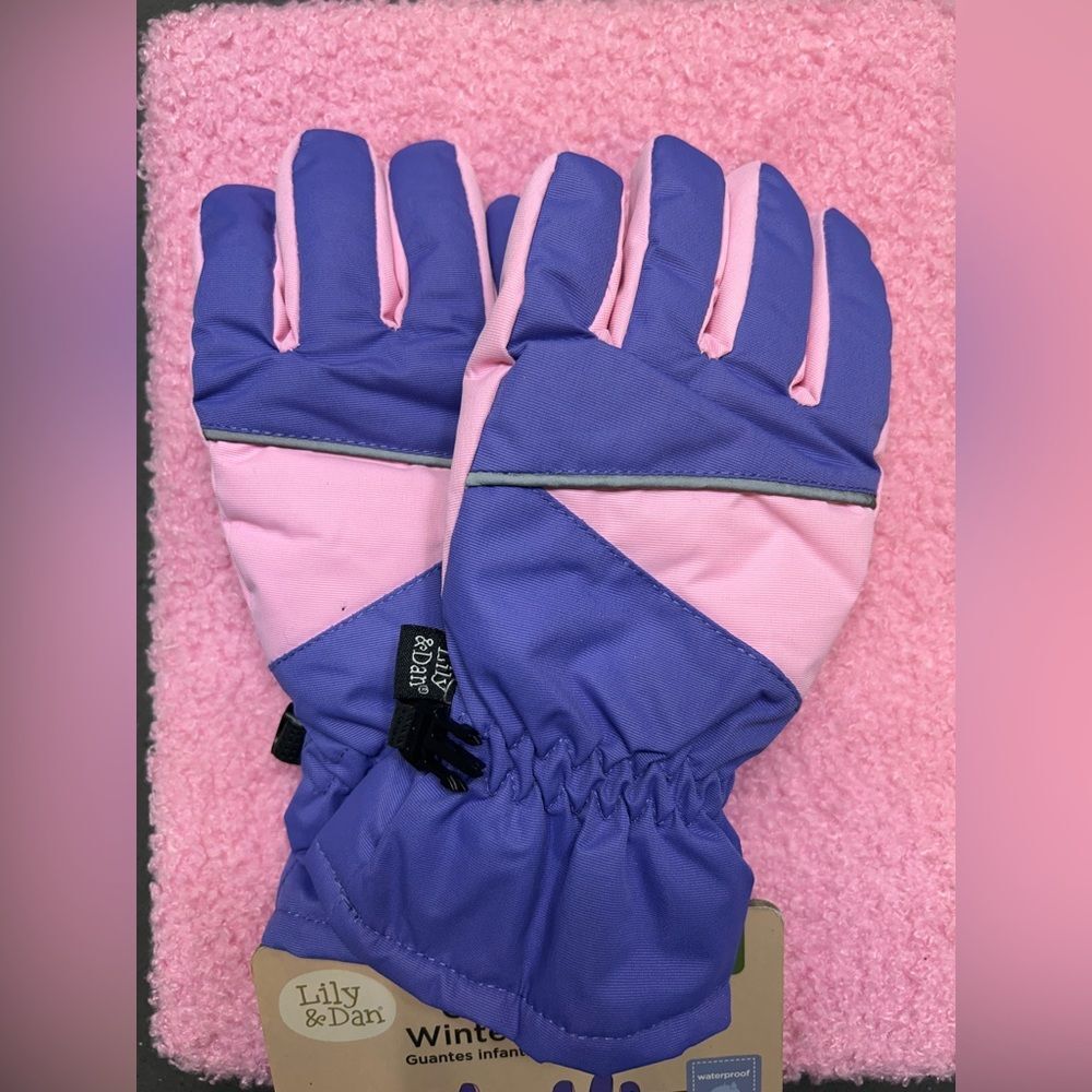 Vibrant Purple and Pink Kids Mittens - Picture 3 of 5